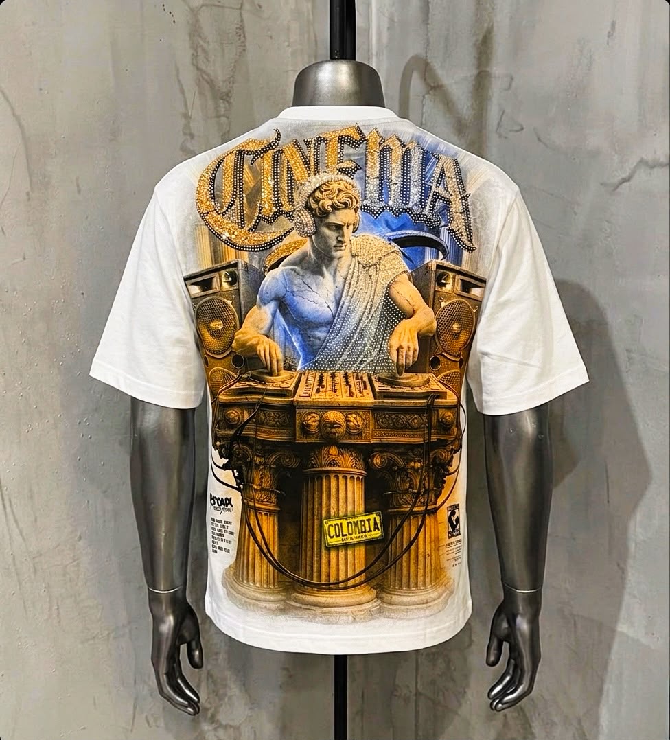 CINEMA UNDERGROUND STATUE DJ COLOMBIA